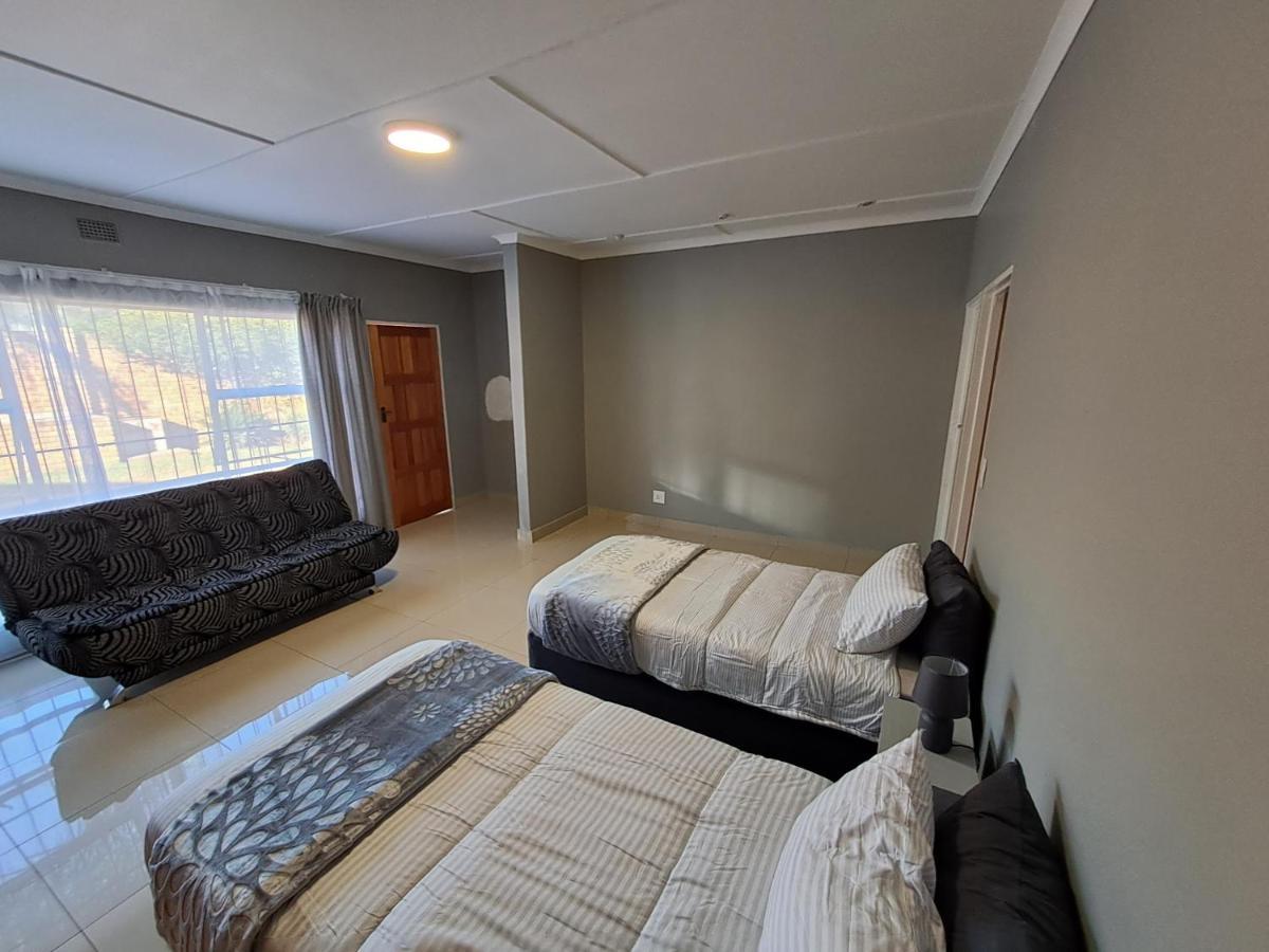 Rocky Hills Guesthouse بيت ريتيف المظهر الخارجي الصورة