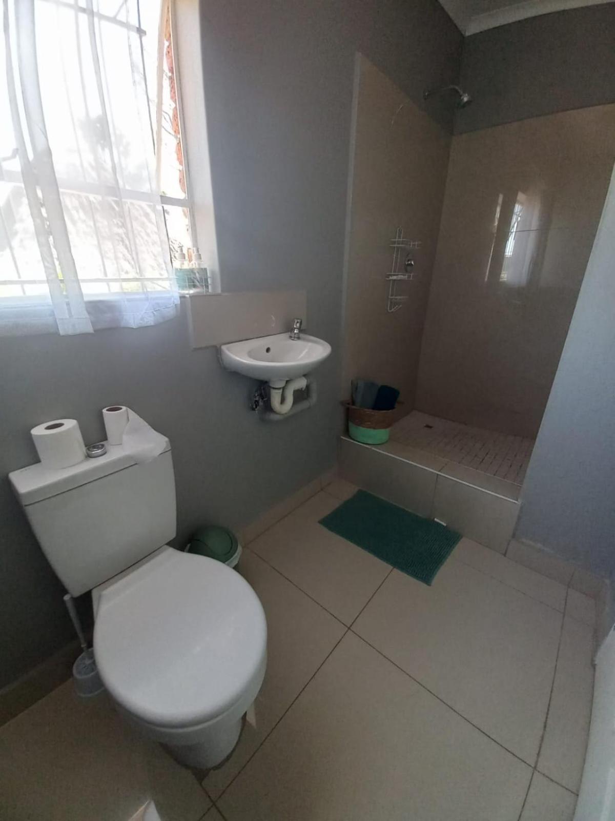 Rocky Hills Guesthouse بيت ريتيف المظهر الخارجي الصورة