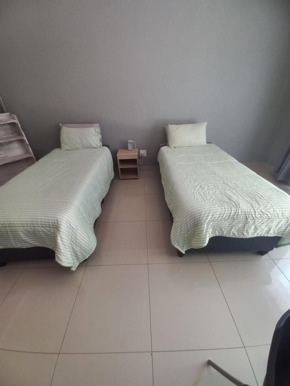 Rocky Hills Guesthouse بيت ريتيف المظهر الخارجي الصورة