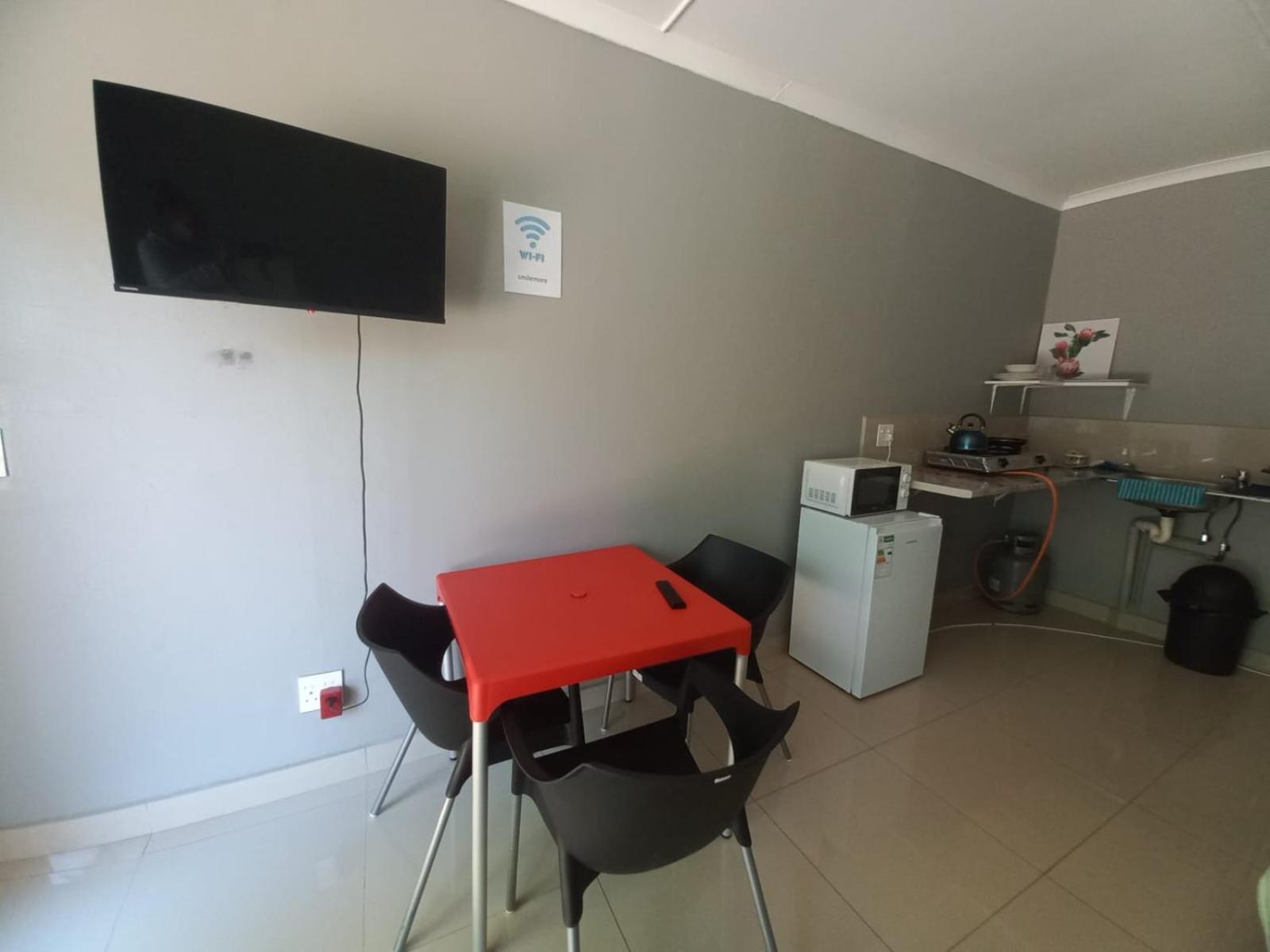 Rocky Hills Guesthouse بيت ريتيف المظهر الخارجي الصورة