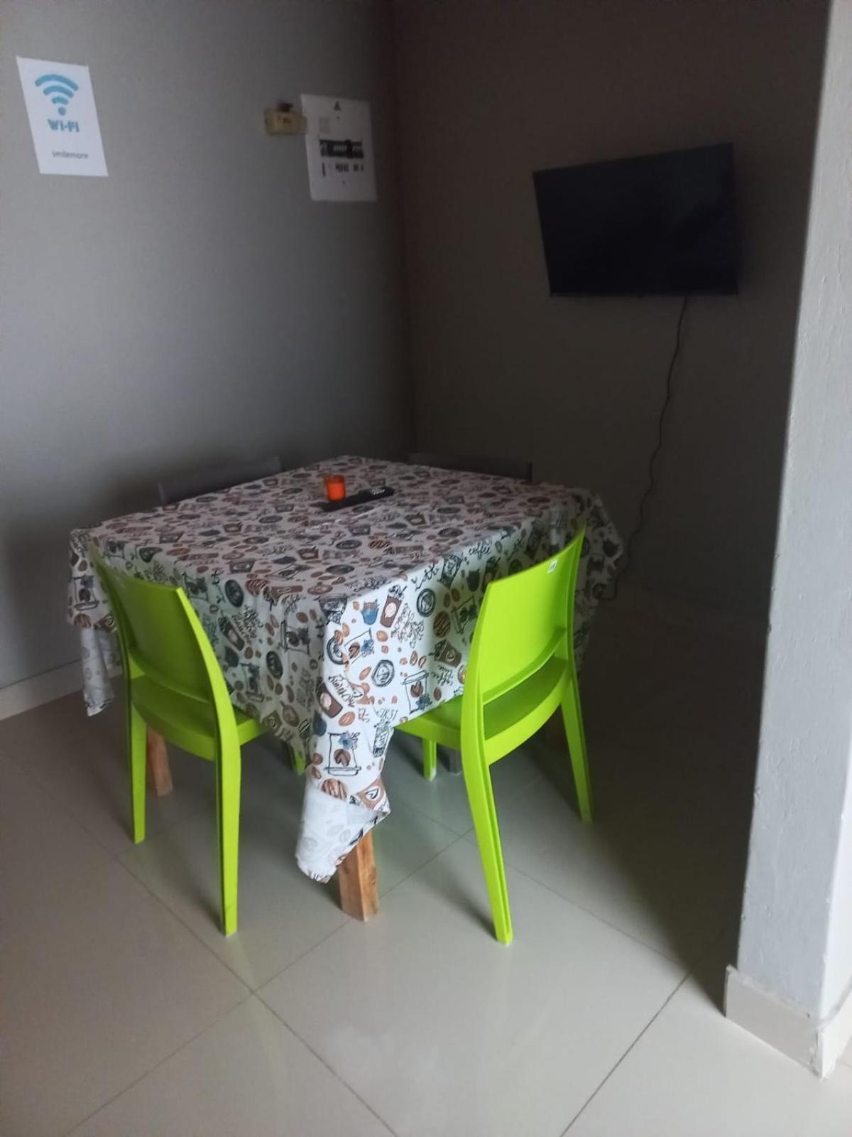 Rocky Hills Guesthouse بيت ريتيف المظهر الخارجي الصورة