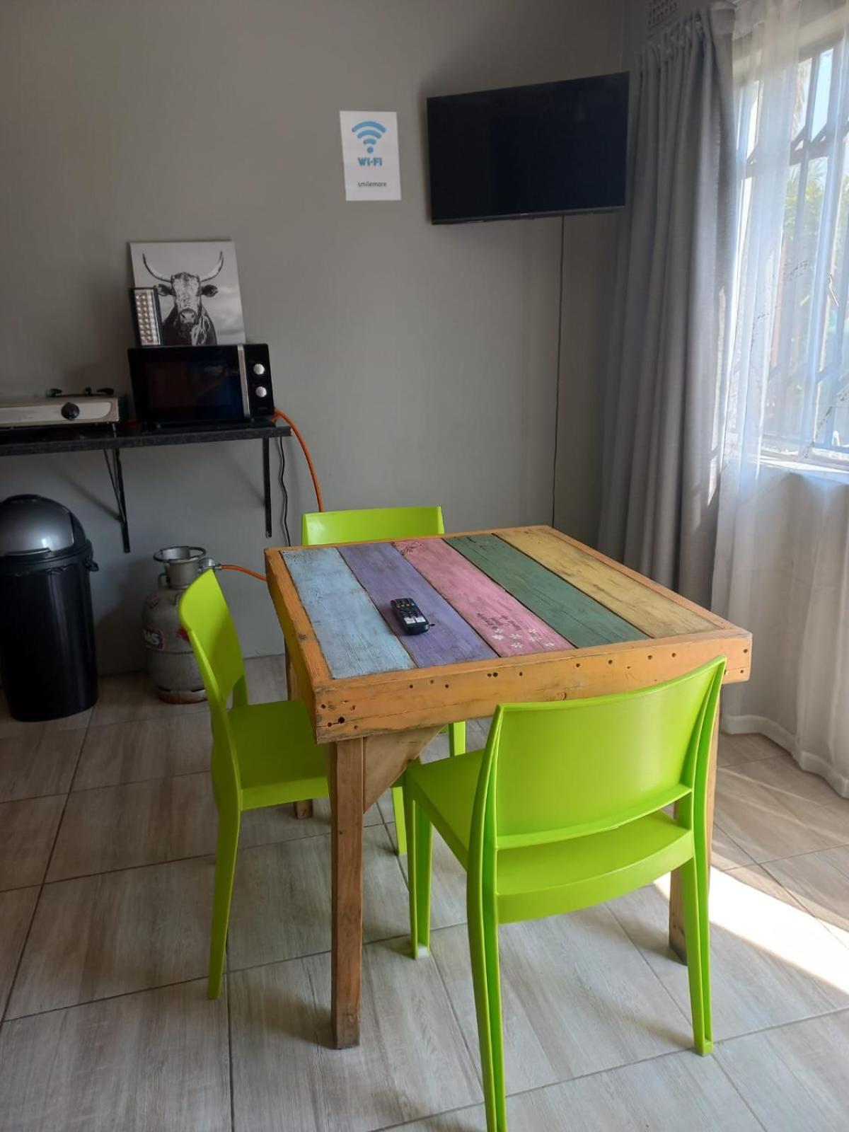 Rocky Hills Guesthouse بيت ريتيف المظهر الخارجي الصورة