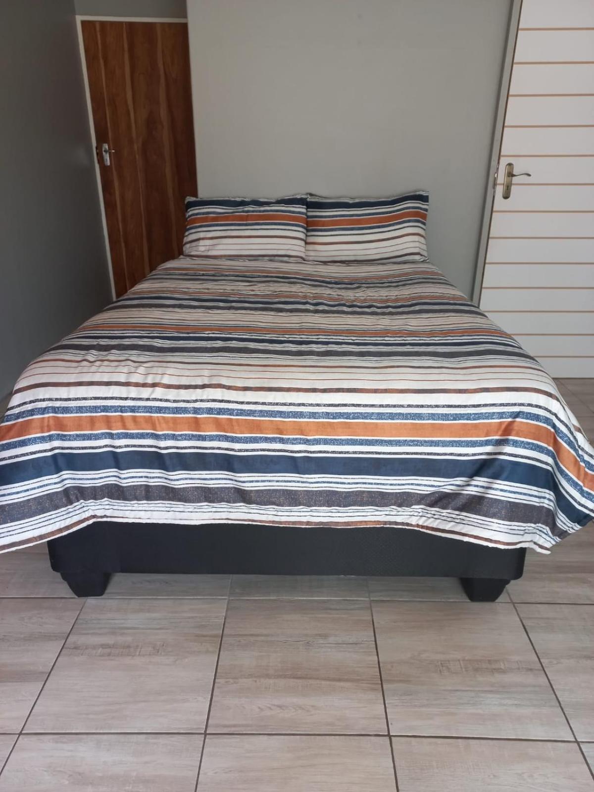 Rocky Hills Guesthouse بيت ريتيف المظهر الخارجي الصورة