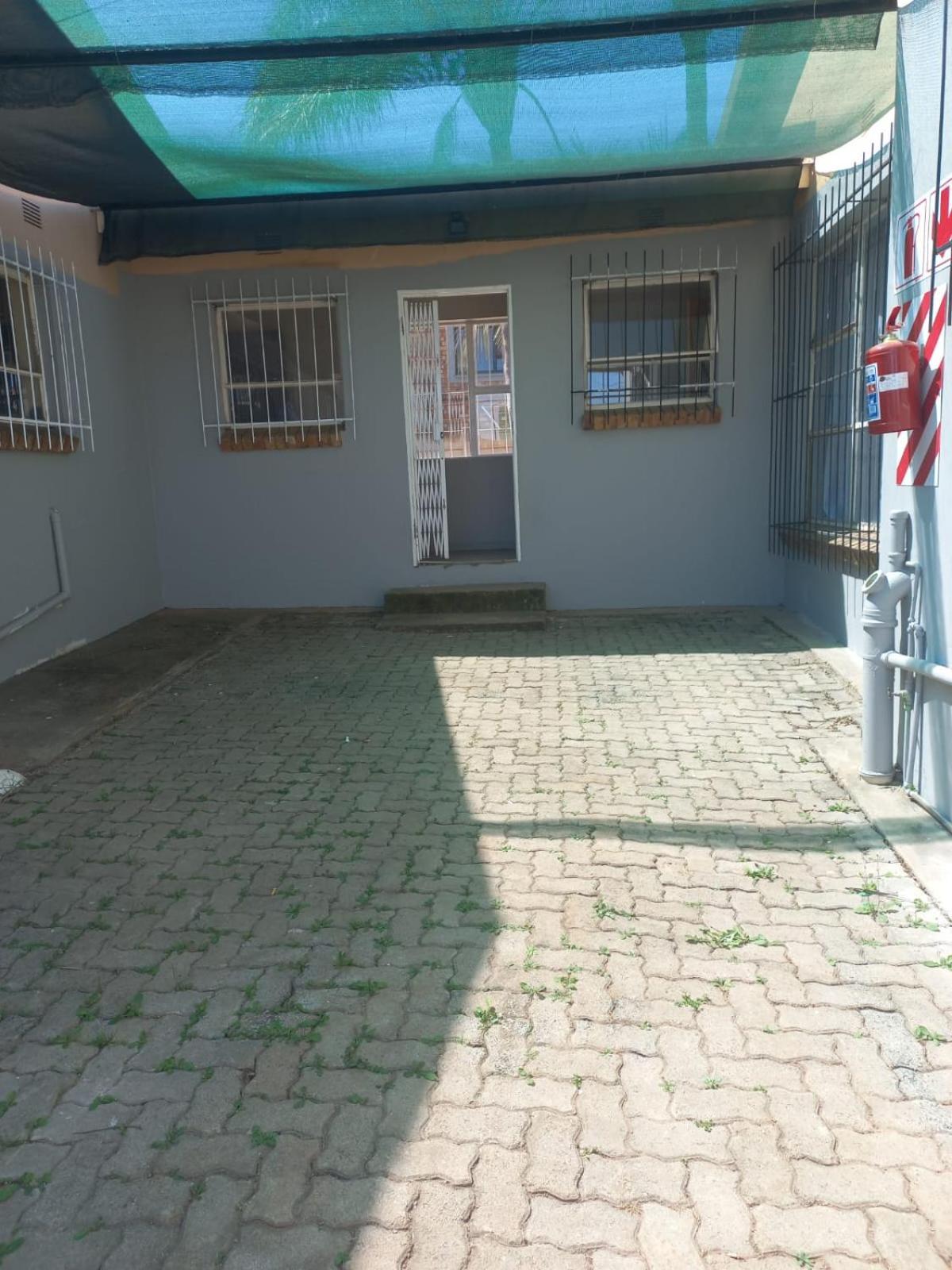 Rocky Hills Guesthouse بيت ريتيف المظهر الخارجي الصورة